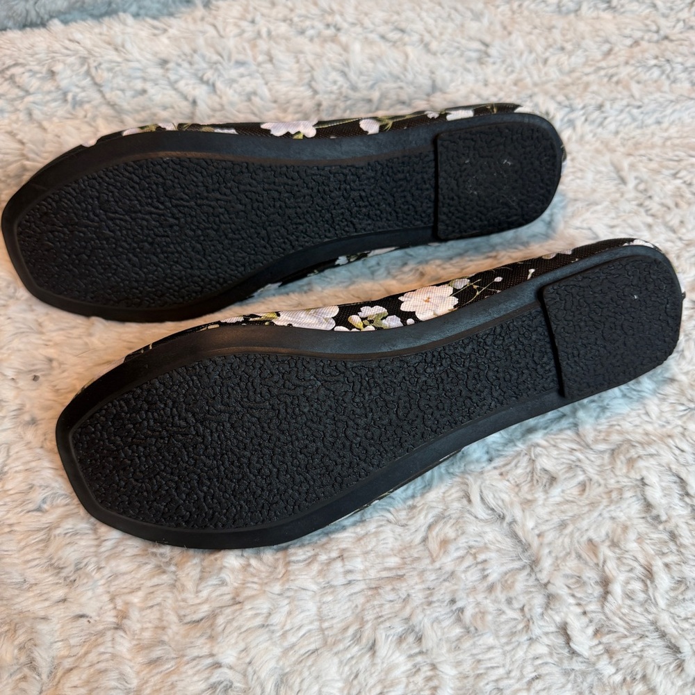 Steve Madden Ballet Flats - Picture 4 of 5